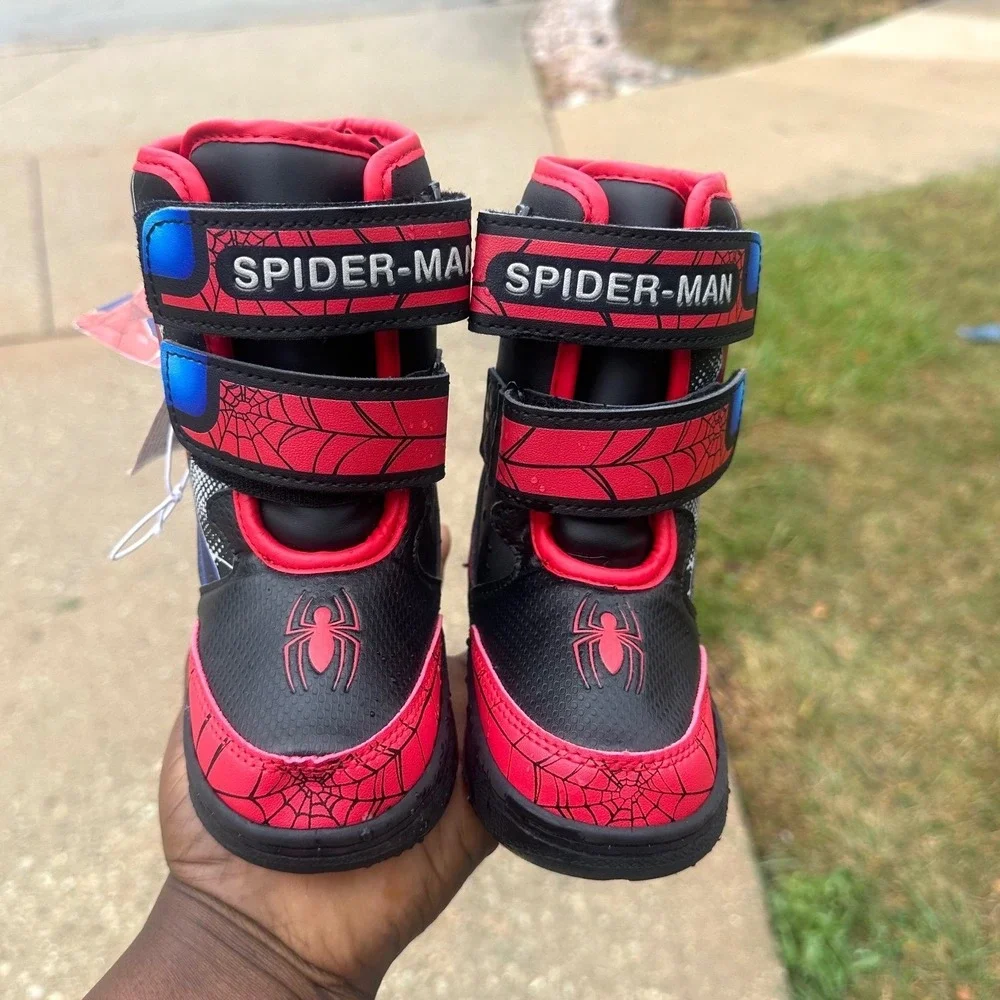 Marvel Spider Man Toddler Boys Light-Up Winter BootsSize‎ 7